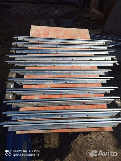 Молдинг двери Audi a6c4 4A0853283E 4A0853284E