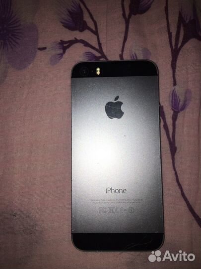 Телефон iPhone 5s