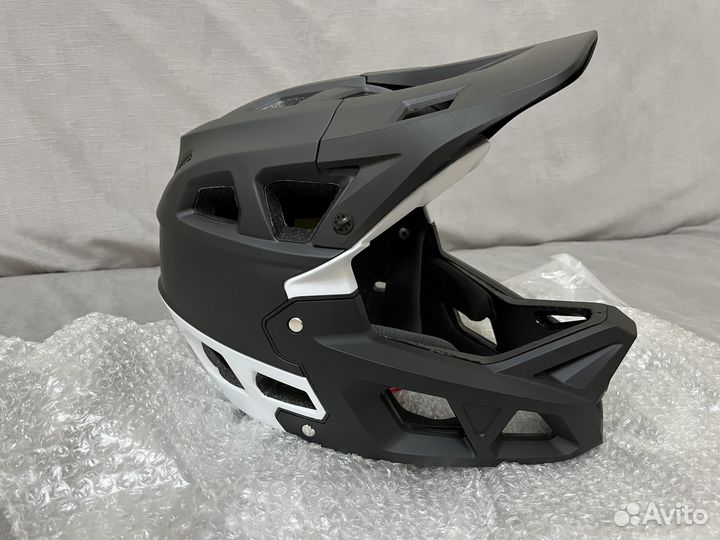 Велошлем фулфейс