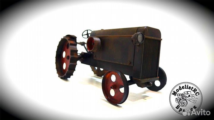 Модель ретро трактора под металл ржавый 1/10
