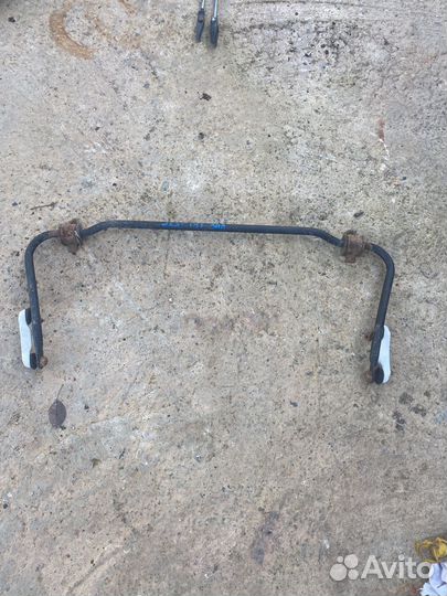 Стабилизатор задний Toyota crown 141