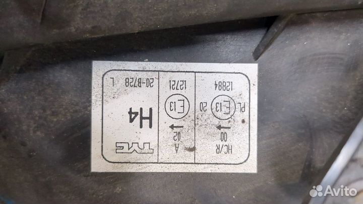 Фара (передняя) Toyota RAV 4, 2002