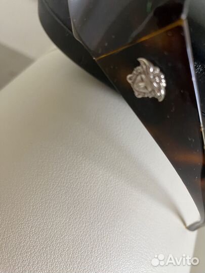 Солнцезащитные очки женские брендовые