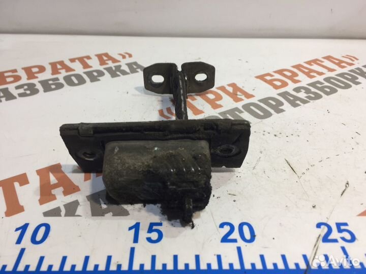 Ограничитель открытия передней двери Прав