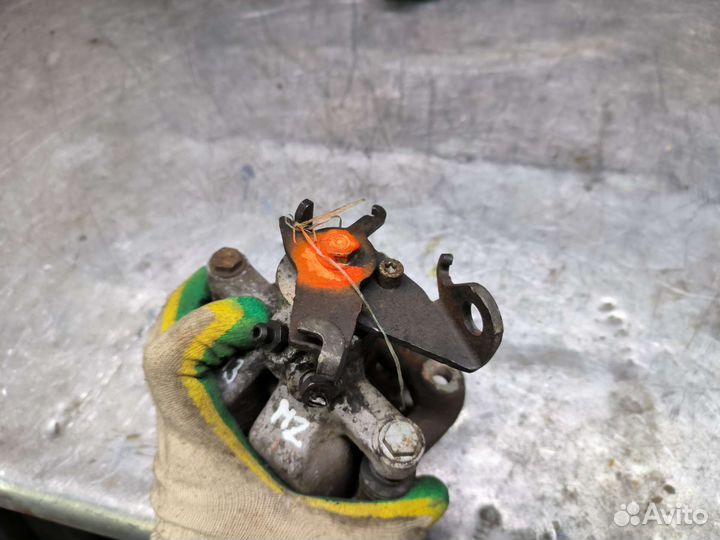 Renault Megane 2 3 суппорт задний правый