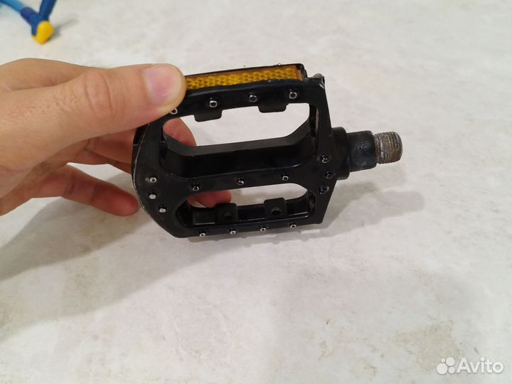 Педали для велосипеда shimano