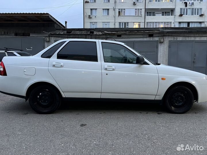 LADA Priora 1.6 МТ, 2011, 200 000 км