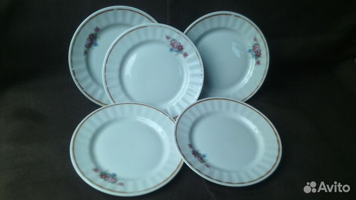 Тарелки СССР и чайник заварочный с фильтром