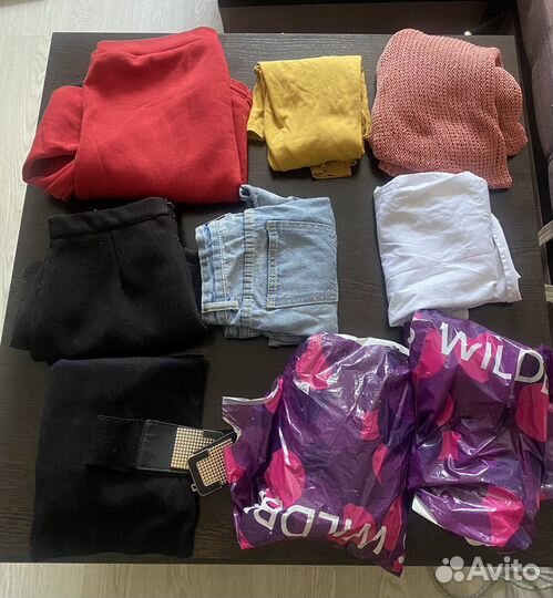 Пакет женских вещей и обуви