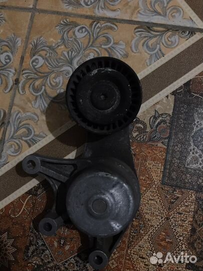 Натижитель ремня f10