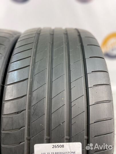 Bridgestone Potenza S005 235/35 R19 90Y