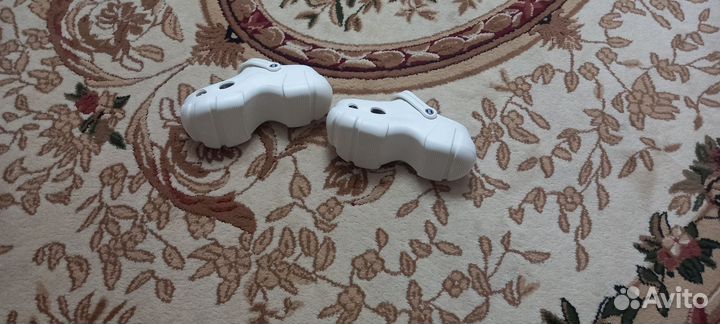 Шлепки, кроссы