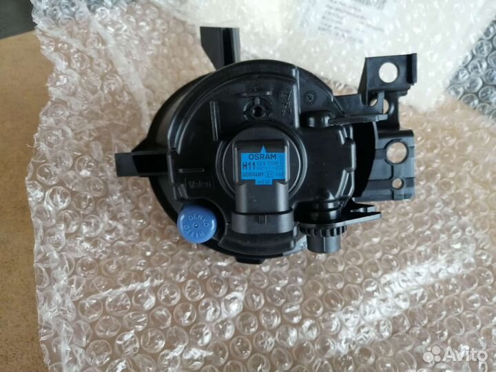 Фара противотуманная левая VW Touareg