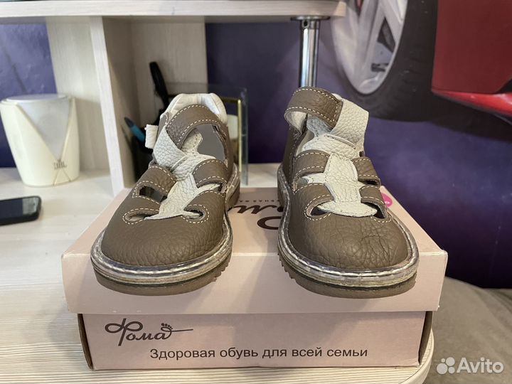 Сандали для мальчика новые