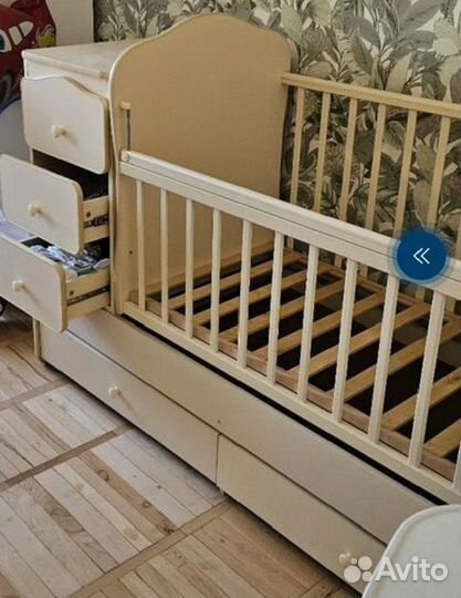 Детская кровать с маятником и ящиком