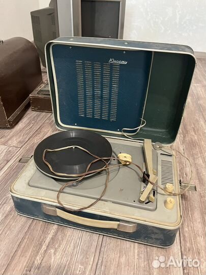 Патефон юность