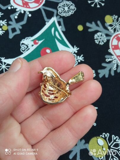 Брошь Значок Новый