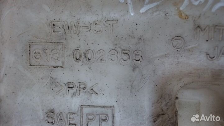 Бачок омывателя Subaru Legacy Outback (B12), 2002