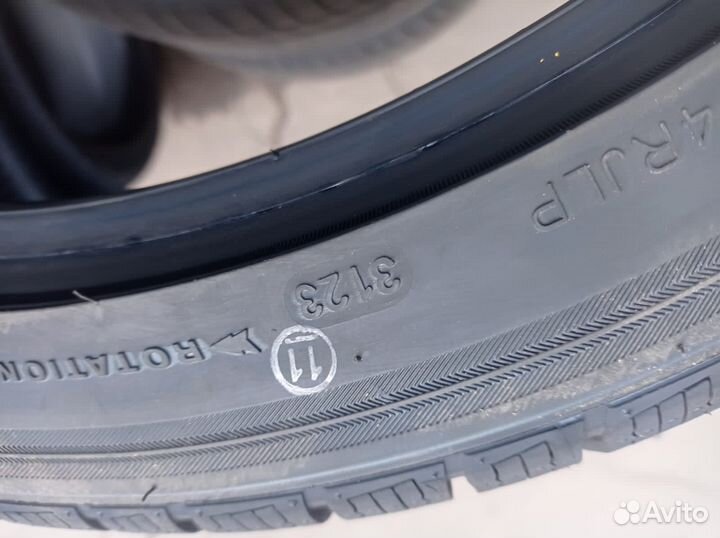 Gripmax SureGrip Pro Winter 245/45 R21 и 275/40 R21 107V