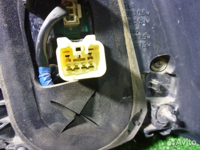 Фонарь левый Toyota Land Cruiser (200) с 2008г