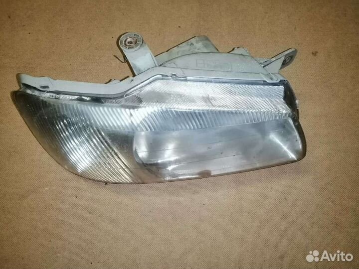 Фара передняя правая Hyundai Accent