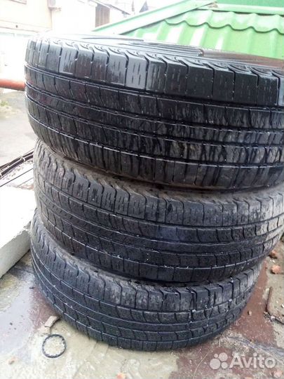 Kumho Road Venture 798 2.25/65 R17
