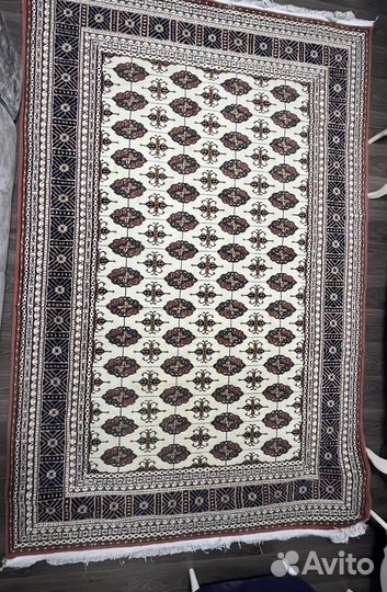 Ковер шерстяной ручной работы