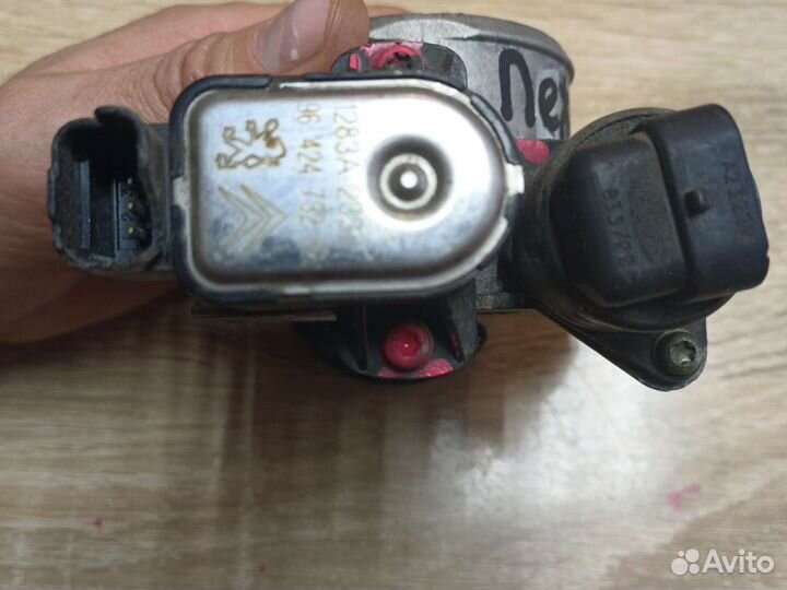 Дроссельная заслонка Peugeot 206