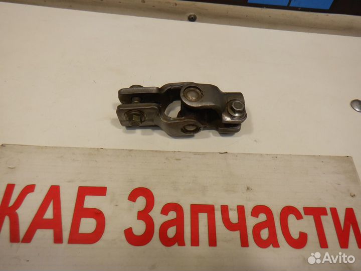 Карданчик рулевой нижний Honda Civic 7