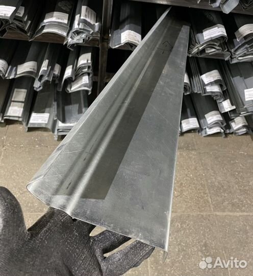 Порог передний правый Chrysler Voyager, Dodge Cara