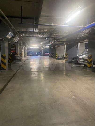 Машиноместо, 13 м²