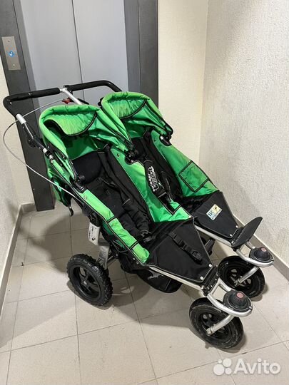 Коляска для двойни