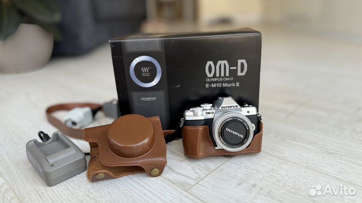 Olympus om d e m10 mark iii