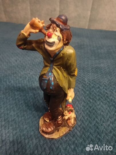 Статуэтка клоун