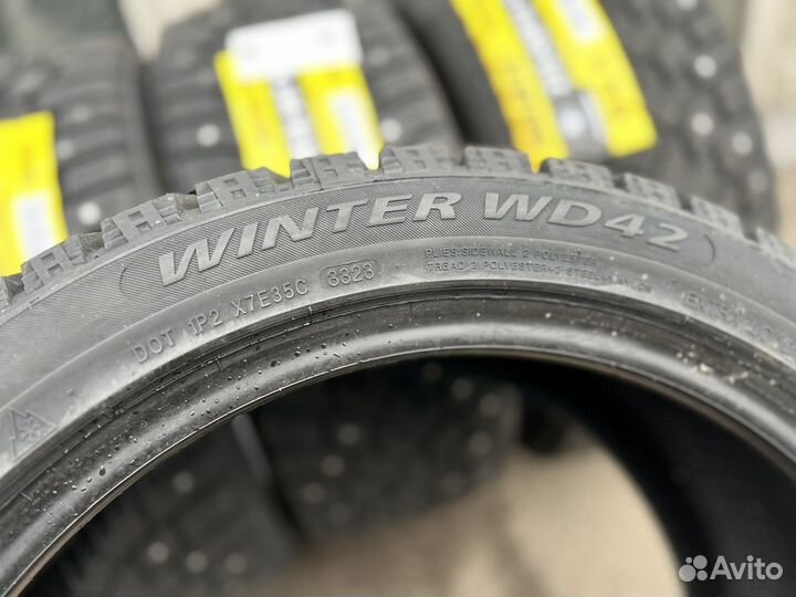 Delinte Winter WD42 235/45 R18 98T