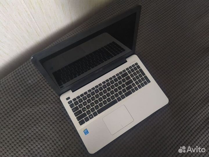 Ноутбук Asus X555LA