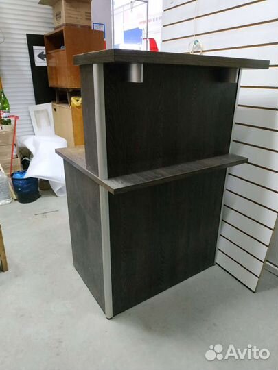 Тумба, ресепшен