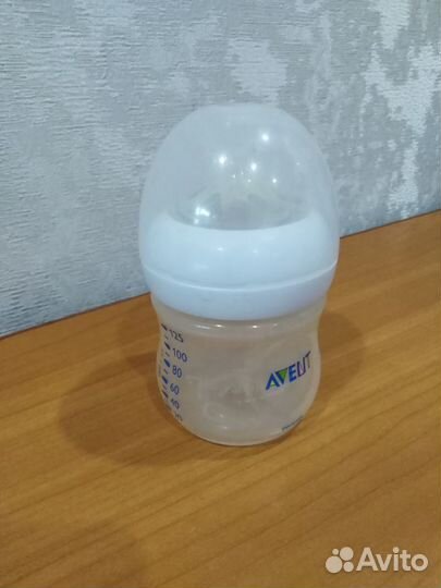 Бутылочки и молокоотсос Avent(можно отдельно)