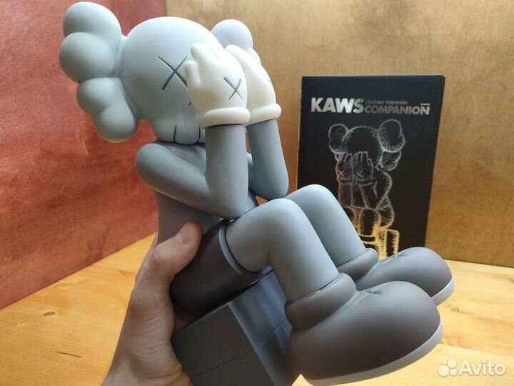 Kaws фигурка Кавс большая 28см Passing Through