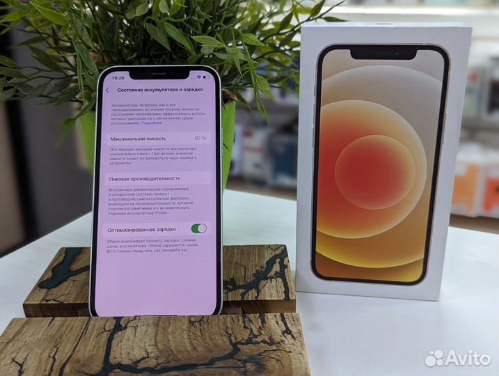 iPhone 12, 64 ГБ