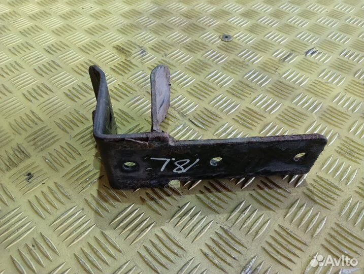 Замок кабины ответная часть левый Man Tgl Tgm Tga