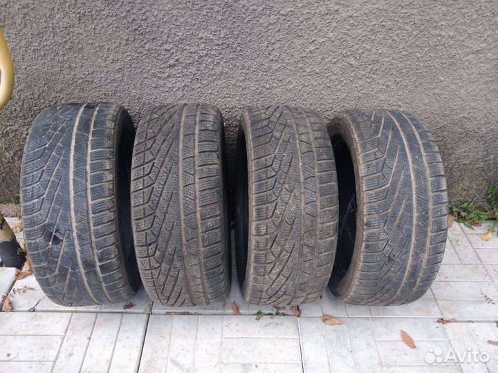 Pirelli Winter Sottozero 245/45 R17