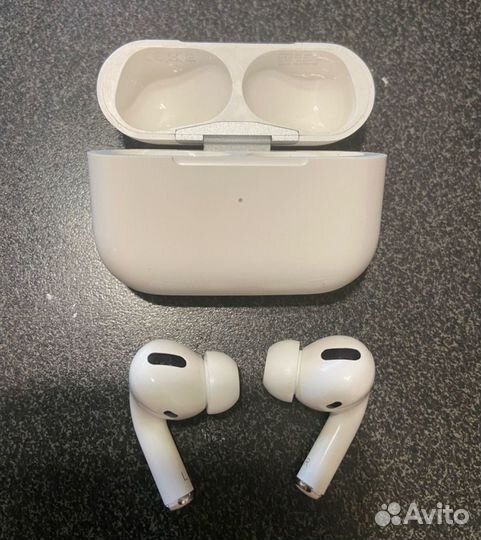 Беспроводные наушники AirPods Pro
