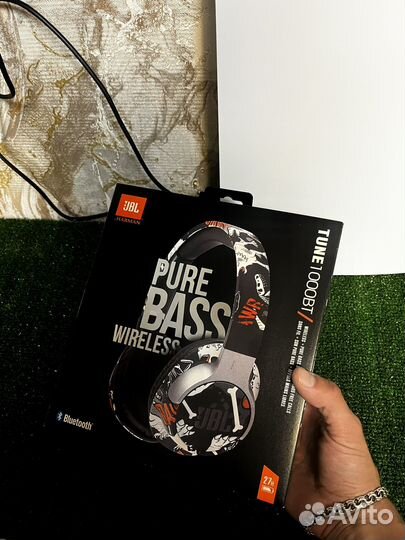 Безпроводные наушники JBL