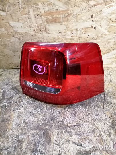 Фонарь правый Volkswagen Sharan 7N 1.4T CAV