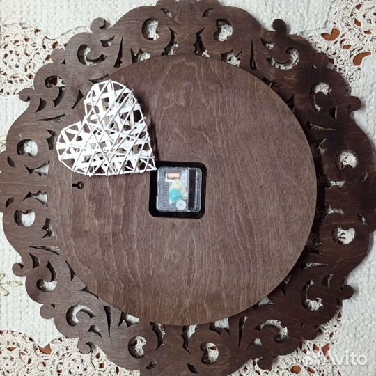 Большие интерьерные часы с золотой поталью