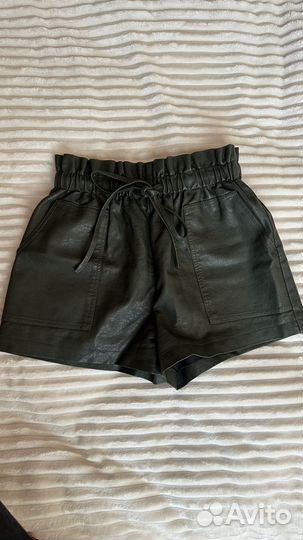 Кожаные шорты