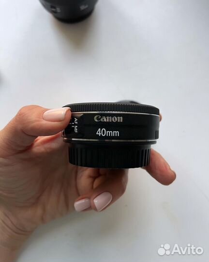 Объектив Canon 40mm macro 0.3m 0.98ft