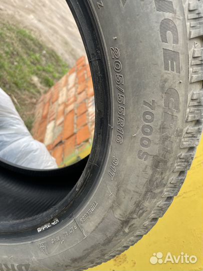 Bridgestone Ice Cruiser 7000S 205/55 R16