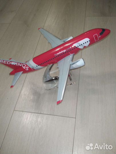 Модель самолёта Airbus A321, SSJ 100-95B